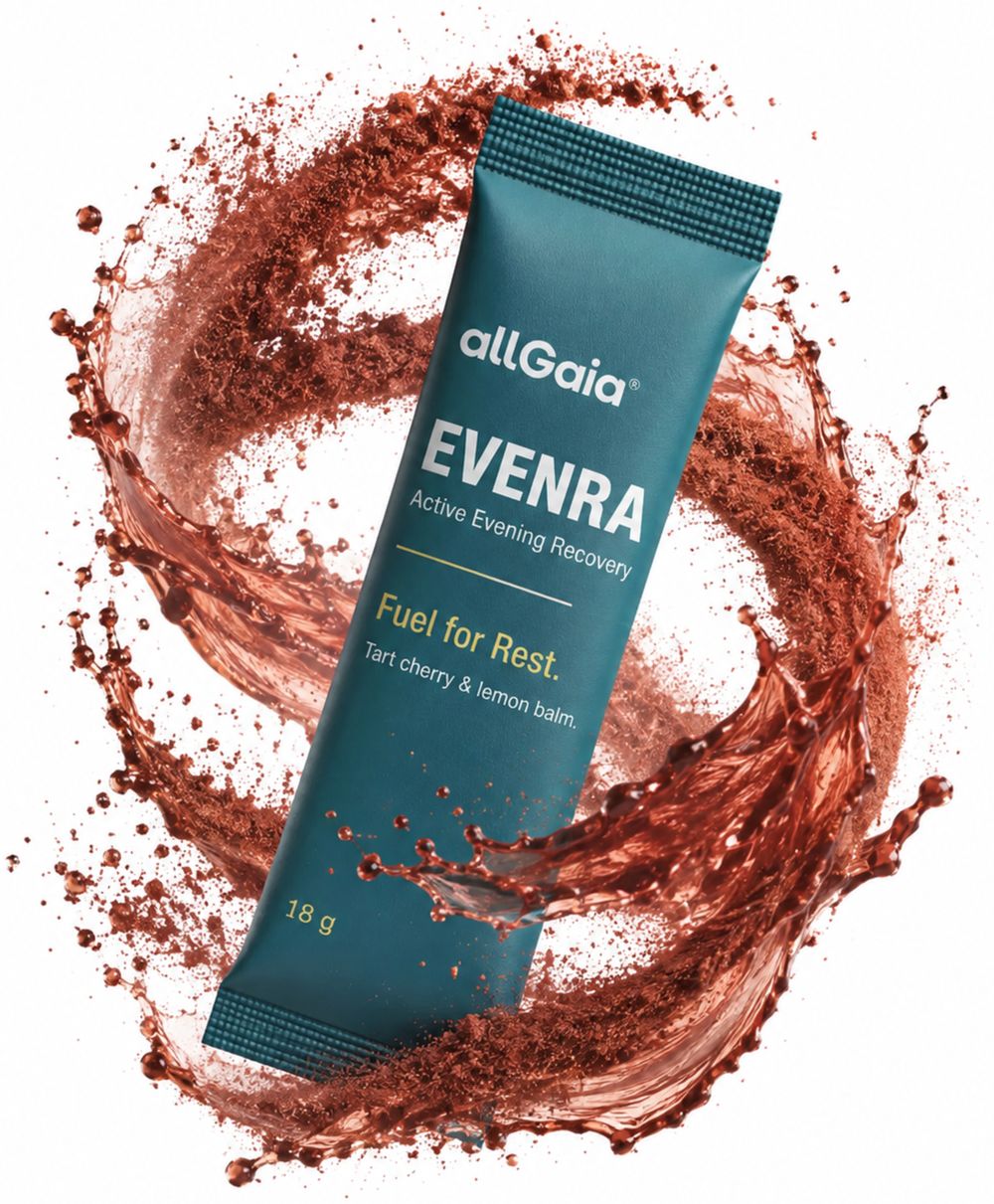 One 18 g EVENRA sachet with tart cherry powder and juice around it.